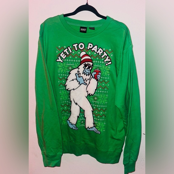 MAD ENGINE Ugly XMAS Sweater Men’s XL Green w/Fuzzy White Yeti Crewneck - Picture 3 of 7